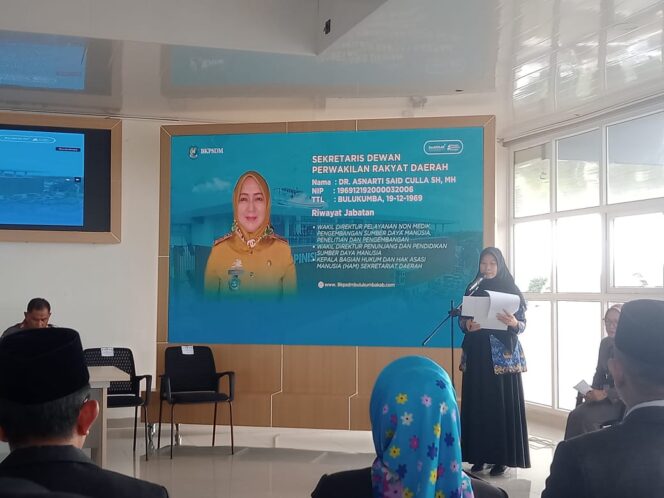 
					Dr. Asnarti Said Culla, SH, MH Resmi Jabat Sekwan DPRD Bulukumba