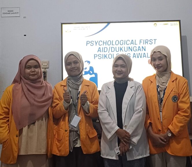 
					Mahasiswa Program BKP Fakultas Psikologi Universitas Negeri Makassar menggelar Pelatihan Psychological First Aid (PFA).(Dok.ist)
