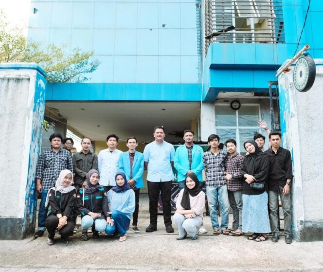 
					Kunjungan ke asrama Himpunan Pelajar Mahasiswa Bantaeng (HPMB) yang berada di Kota Makassar. (dok.ist)