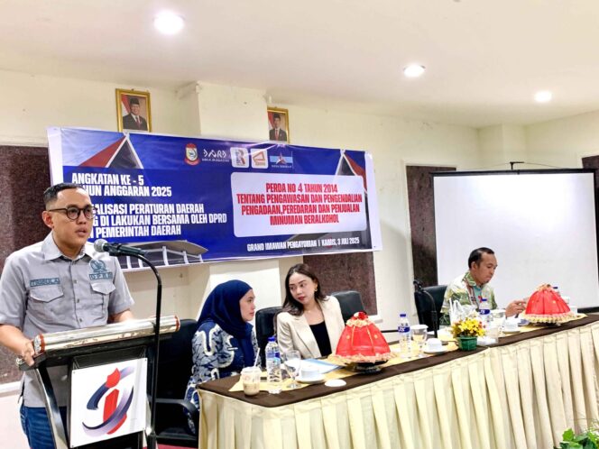 
					Anggota DPRD Kota Makassar, Dr. Tri Sulkarnain Ahmad, SE., MH, (sumber: Cahayasulsel.com)