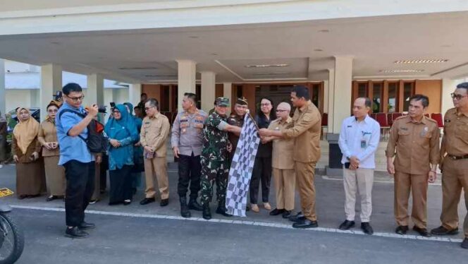 
					Pastikan Bantuan Tepat Sasaran, Bupati Bantaeng Kawal Ketat Distribusi Beras dari Bulog
