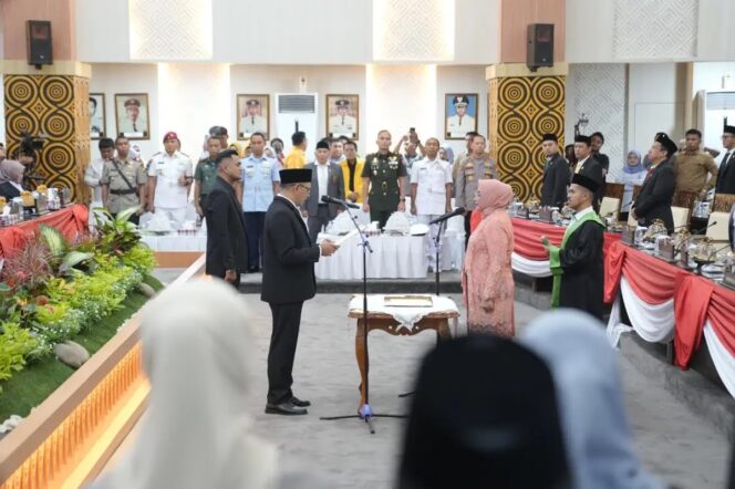 
					Prof. Apiaty K. Amin Syam Resmi Dilantik Gantikan Kursi DPRD Makassar