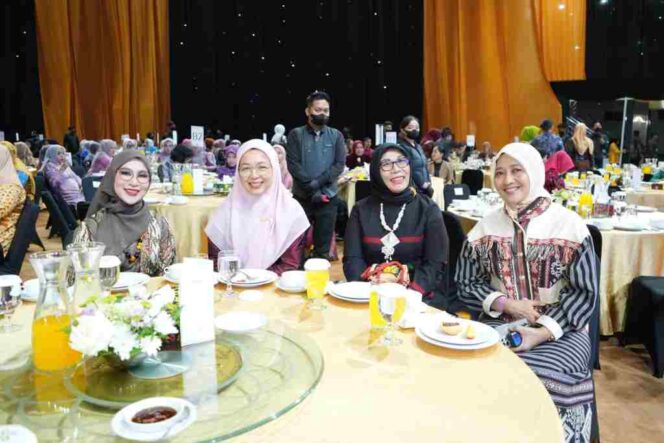 
					Hangat dan Penuh Warna, Gala Dinner HUT ke-45 Dekranas di Balikpapan Jadi Ajang Silaturahmi dan Penguatan Jejaring Daerah