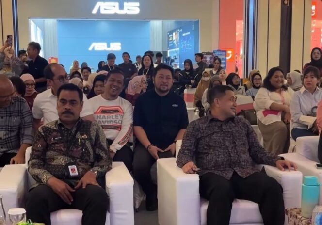 
					Plt Kepala Bapenda Andi Asminullah Dampingi Wali Kota  di Makassar Trade Expo 2025