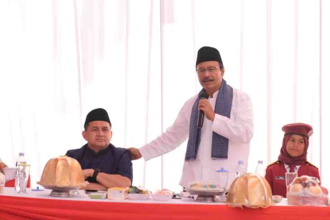 
					Mensos dan Wali Kota Makassar Serahkan 20 Rumah Knockdown untuk Nelayan Untia: Hunian Layak, Harapan Baru