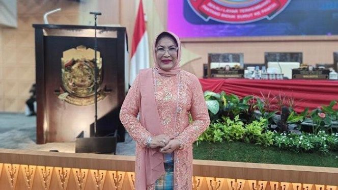 
					Prof. Dr. Apiaty K. Amin Syam Resmi Dilantik sebagai Anggota DPRD Makassar Lewat PAW