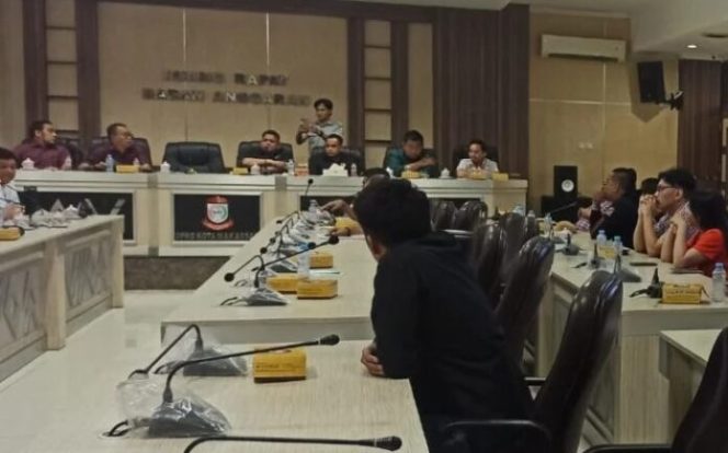 
					Dugaan Penyalahgunaan Wewenang, Camat Panakkukang Disorot DPRD Makassar