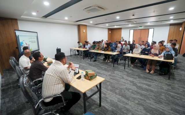 
					Kepala Bapenda Makassar Dorong Lurah Jadi Motor Digitalisasi Pelayanan Publik