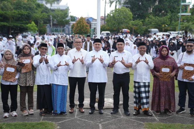 
					Wali Kota Munafri Pimpin Apel Hari Santri 2025, Serukan Semangat Peradaban dari Pesantren