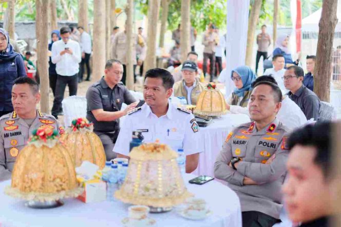 
					Bupati Bantaeng Dampingi Wakapolda Sulsel dalam Penanaman Jagung Serentak Kuartal IV