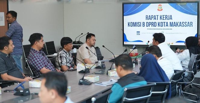 
					BAPENDA MAKASSAR DAN DPRD KOMISI B PERKUAT SINERGI OPTIMALISASI PAD