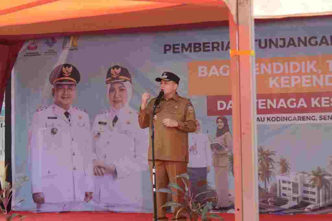 
					Munafri – Aliyah Wujudkan Kepedulian untuk Warga Kepulauan: Guru dan Nakes Terima Tunjangan Khusus