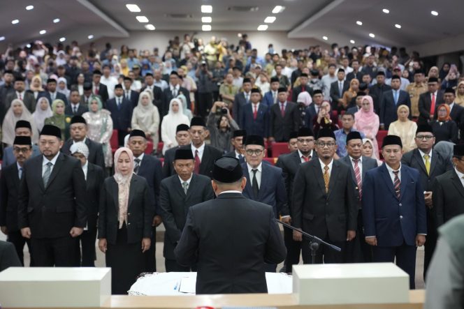 
					Wali Kota Makassar Lantik Direksi dan Dewas BUMD: “Jabatan Ini Bukan Sekadar Posisi, Tapi Pengabdian”