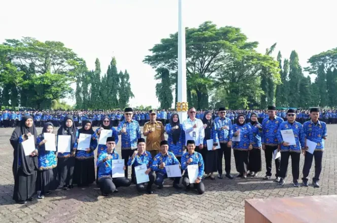 
					Gubernur Sulsel Lantik 4.047 PPPK: Babak Baru Penguatan Pelayanan Publik