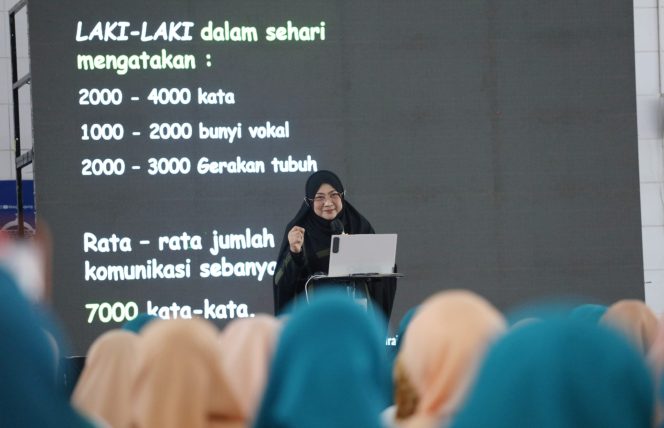 
					Pemkot Makassar Dorong Perempuan Jadi Istri dan Ibu Tangguh Melalui Kajian Islam TP PKK