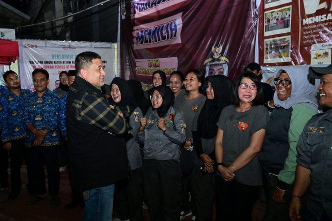 
					Wali Kota dan Wakil Wali Kota Makassar Pastikan Pemilihan RT/RW di Ujung Tanah Aman, Jujur, dan Transparan