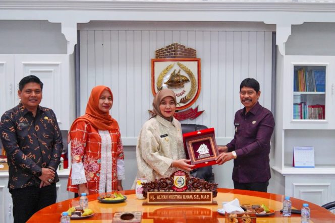 
					Makassar Jadi Rujukan Nasional, PPU Pelajari Langsung Program MBG dan Koperasi Merah Putih