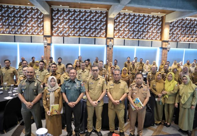 
					Sekda Makassar Tekankan Kepatuhan Regulasi, Camat Bontoala Pastikan Netralitas Jajaran Jelang Pemilihan RT/RW