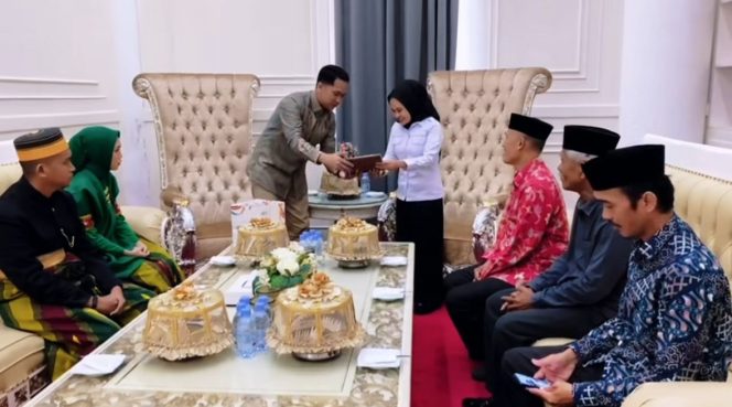 
					Jelang Hari Jadi ke-418, Kadisbud Makassar Sambangi Pimpinan Kota Palopo