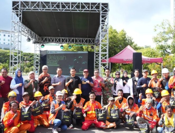 
					Aksi Nyata di Bontoala, Jelajah Sampah Makassar 2025 Disambut Antusias Warga