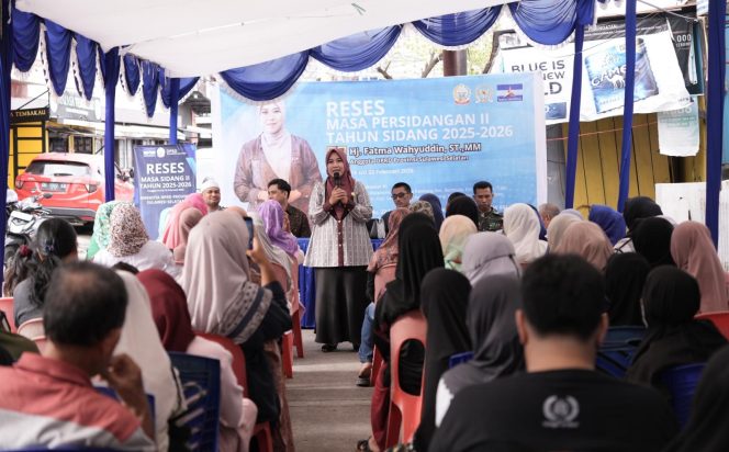
					Fatma Wahyuddin, S.T., M.M., Anggota DPRD Provinsi Sulawesi Selatan menuntaskan rangkaian Reses Kedua Tahun Sidang 2026 pada Titik 9 atau titik terakhir yang digelar di Jalan Salemo Raya RT 04 RW 01, Kelurahan Malimongan Tua, Kecamatan Wajo, ( Dok Bars)