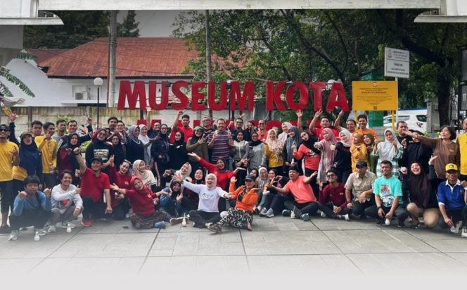 
					Jaga Kebersamaan dan Lingkungan, Disbud Makassar Gelar Senam Pagi dan Kerja Bakti