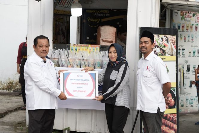 
					Aksi Sosial Ramadhan, Perindo Makassar Gandeng UMKM Bagikan Takjil Gratis untuk Warga
