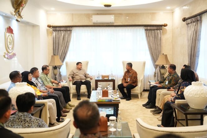 
					Pemkot Makassar Terima Hibah Aset PIP, Percepat Pengembangan Kawasan Stadion Untia