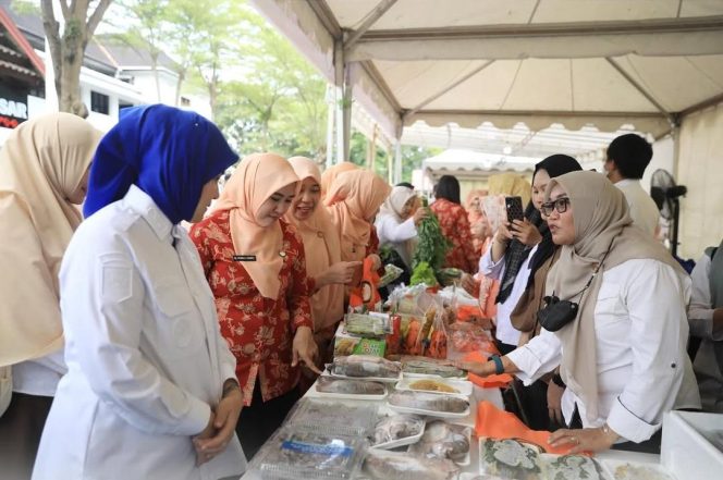 
					Tebar Manfaat di Bulan Suci, DWP Kota Makassar Gelar Pasar Murah Ramadan untuk Warga dan ASN
