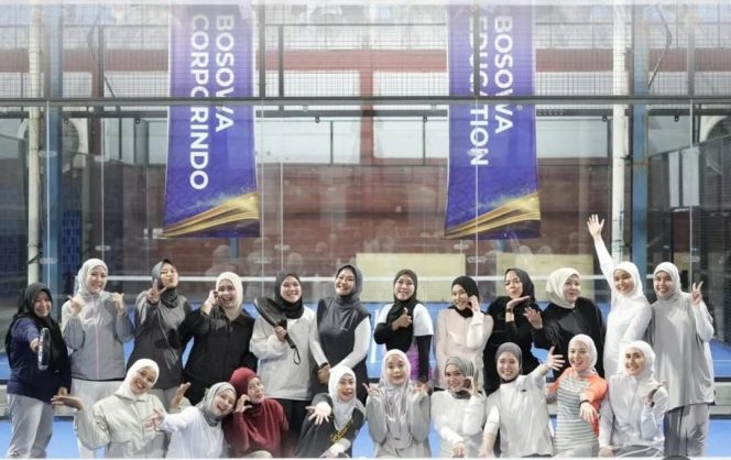 
					Perkuat Kebersamaan dan Gaya Hidup Sehat, DWP Kota Makassar Gelar Padel Bersama