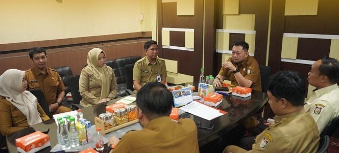 
					Bapenda Makassar Matangkan Persiapan Lomba Rumah Sehat, Andi Asminullah: Wujudkan Hunian Layak dan Lingkungan Berkualitas