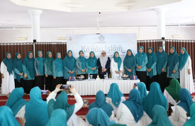 
					Perkuat Ketahanan Keluarga, TP PKK Makassar Bahas Peran Muslimah dan Pendidikan Karakter