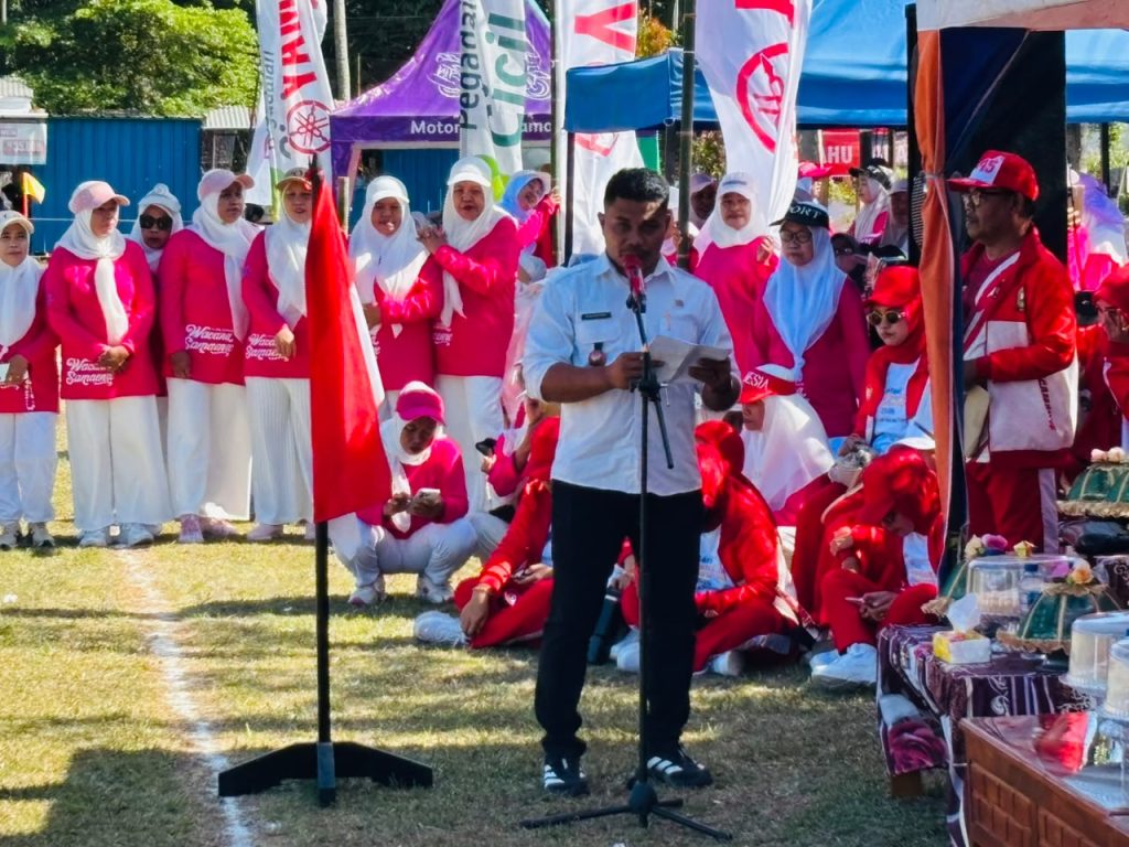 Ketua Panitia Baso Bintang membacakan laporan pada pembukaan Samaenre Cup I