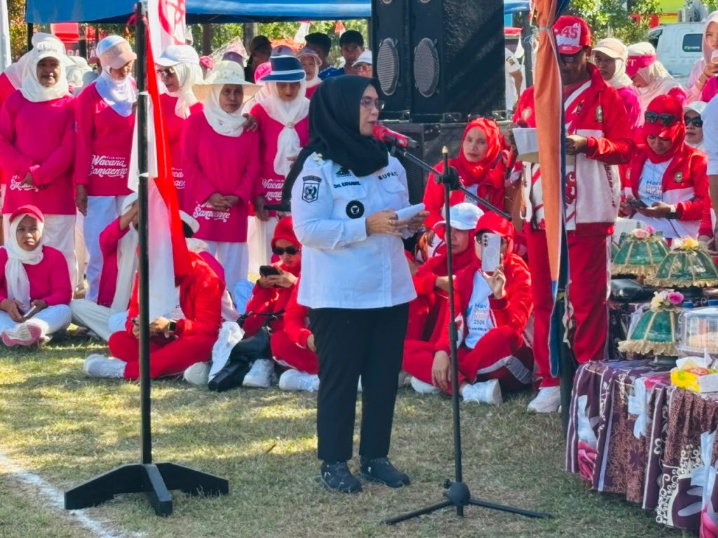 Bupati Sinjai Dra. Hj. Ratnawati Arif, M.Si. memberikan sambutan