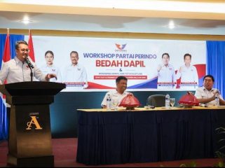 Sekjen DPP Partai Perindo Dr H Ferry Kurnia Rizkiyansyah, M.Si. saat membuka Workshop Partai Perindo “Bedah Dapil, Persiapan Verpol dan TOT KTA Offline” di Hotel Grand Asia Makassar, Selasa (15/9/2026). Dok. Ist
