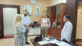 Natalie Van Houtte dari University of Antwerp, Belgia, saat berkunjung ke Sekolah Pascasarjana Universitas Hasanuddin (SPs Unhas) untuk memperkuat kolaborasi penelitian dan kompetensi di bidang genetika.(Dok.ist)